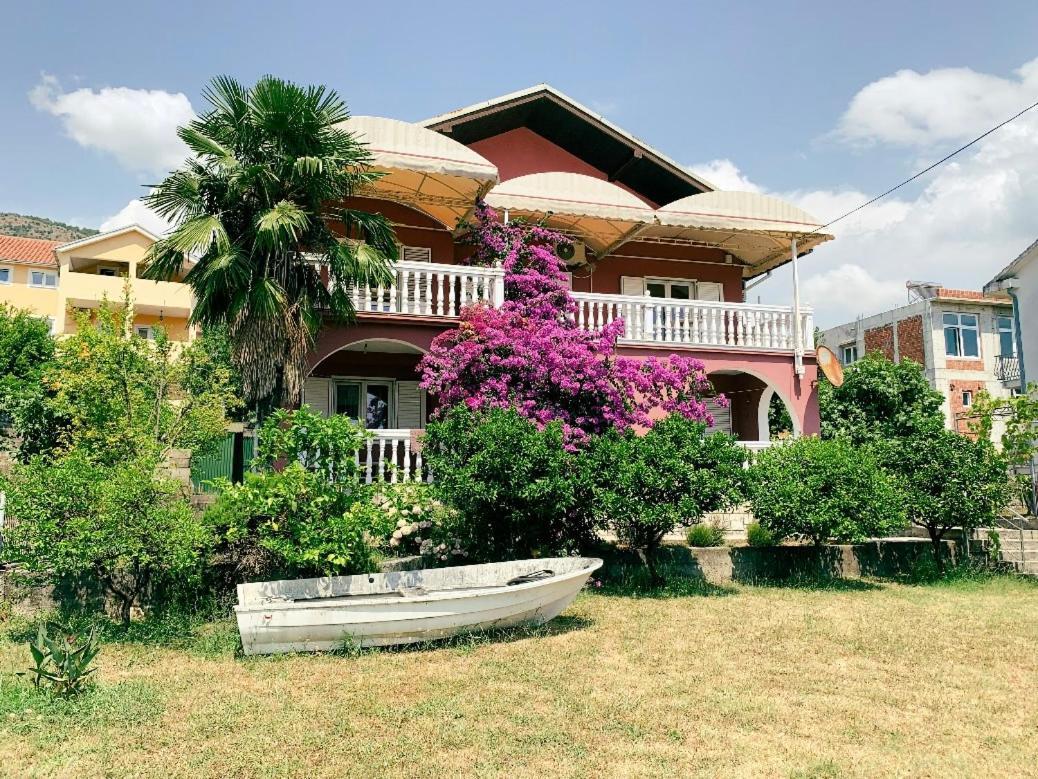 Peaceful, Cosy Tivat Guesthouse Esterno foto