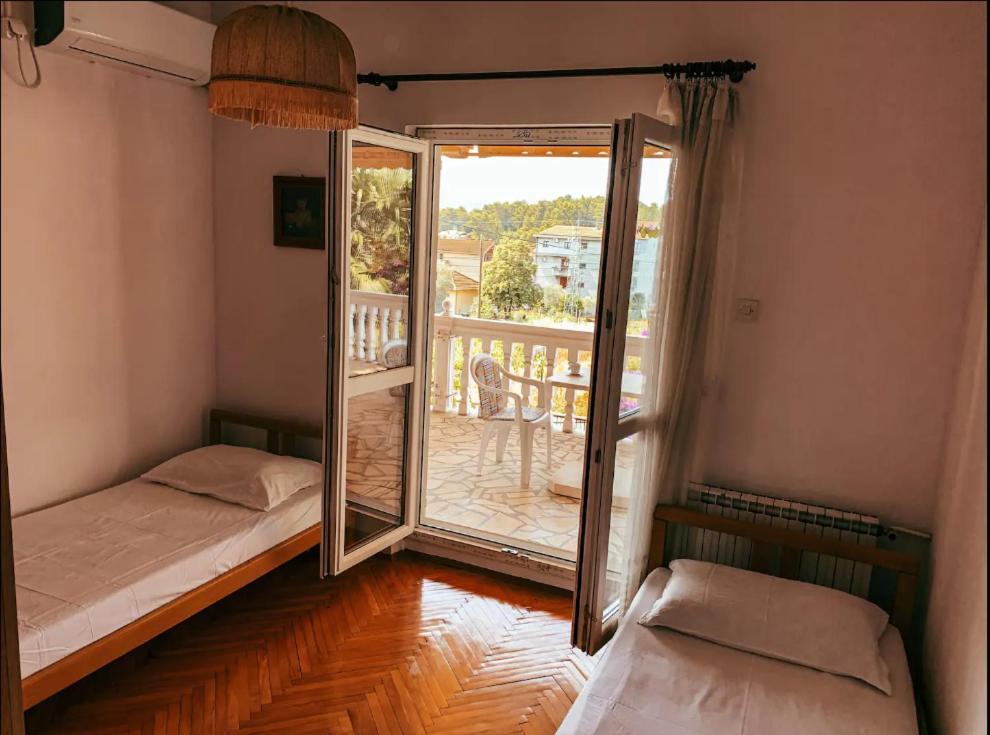Peaceful, Cosy Tivat Guesthouse Esterno foto