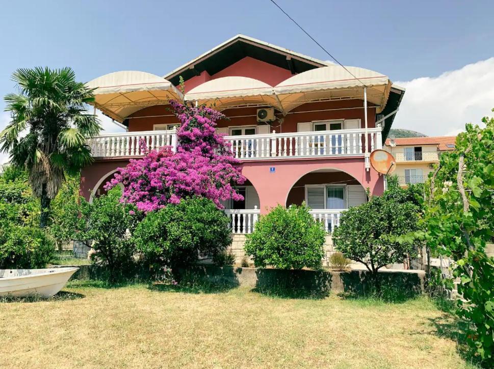 Peaceful, Cosy Tivat Guesthouse Esterno foto