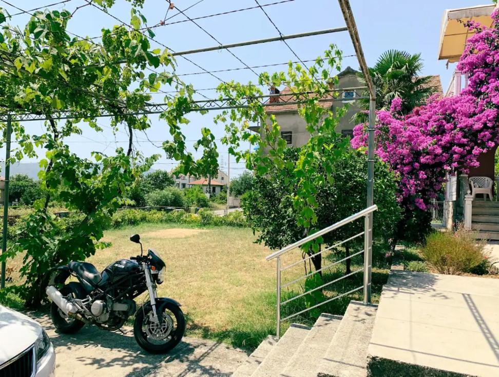 Peaceful, Cosy Tivat Guesthouse Esterno foto