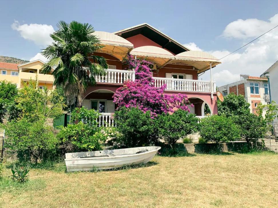 Peaceful, Cosy Tivat Guesthouse Esterno foto